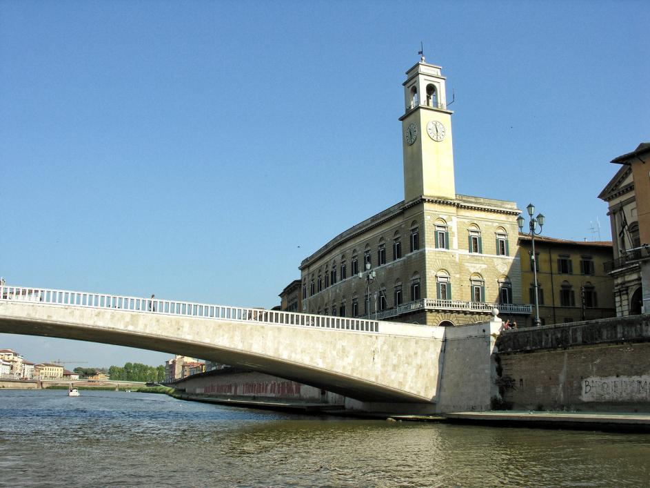 Ponte de Mezzo over Arno river