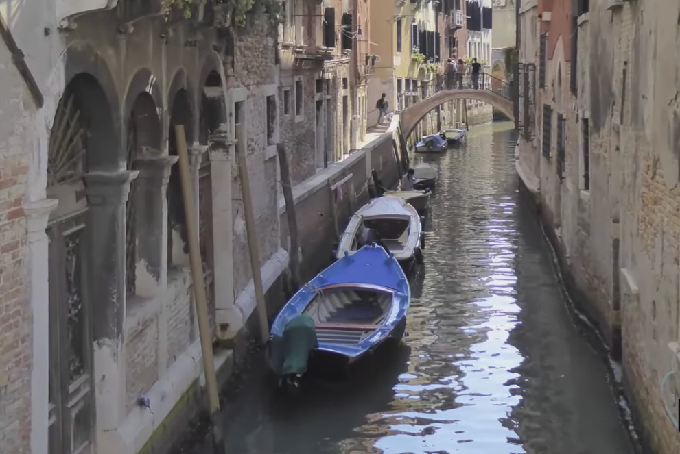 Venice canal - Lingohut