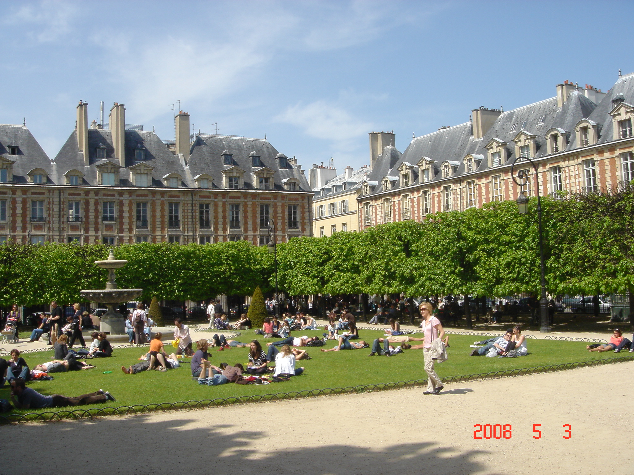 Place de Vosges - Gamesforlanguage.com