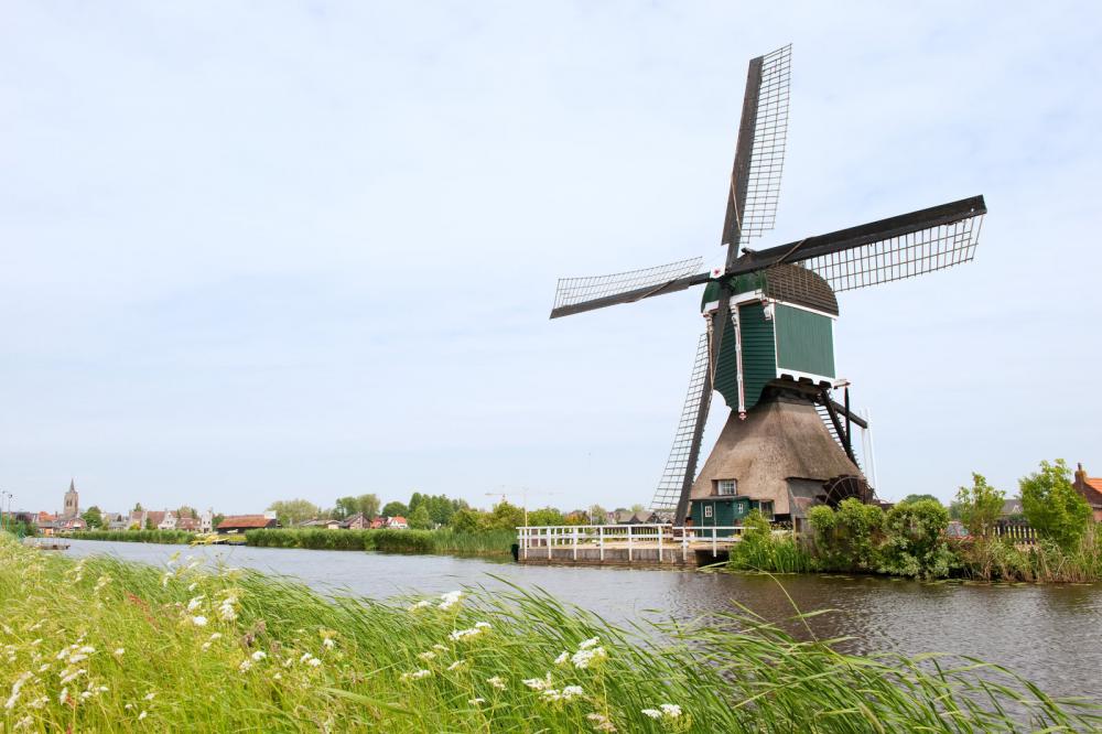 Windmill in The Netherlands by Gamesforlanguage.com