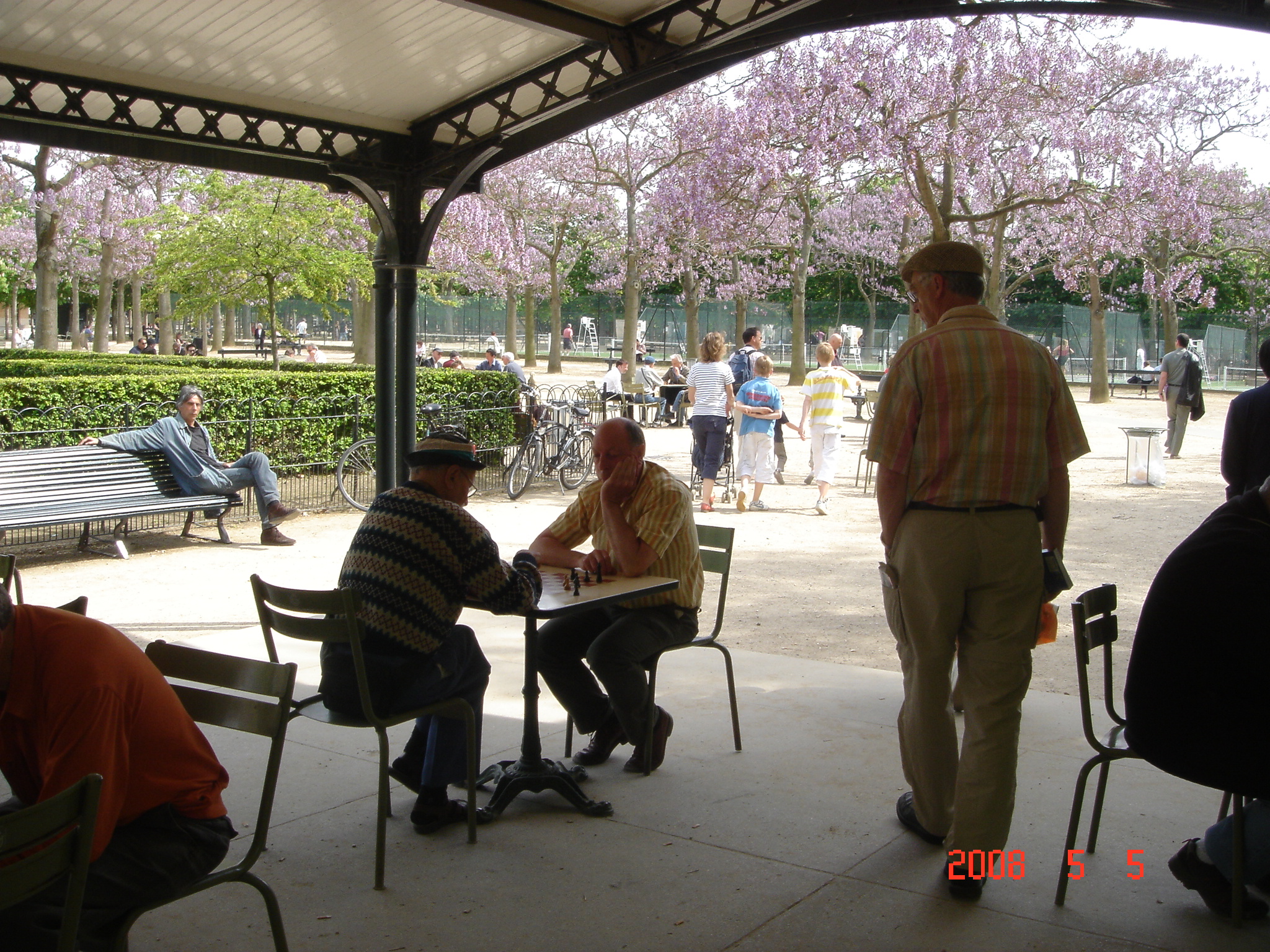 view of chess players - Jardin de Luxembourg - Paris 