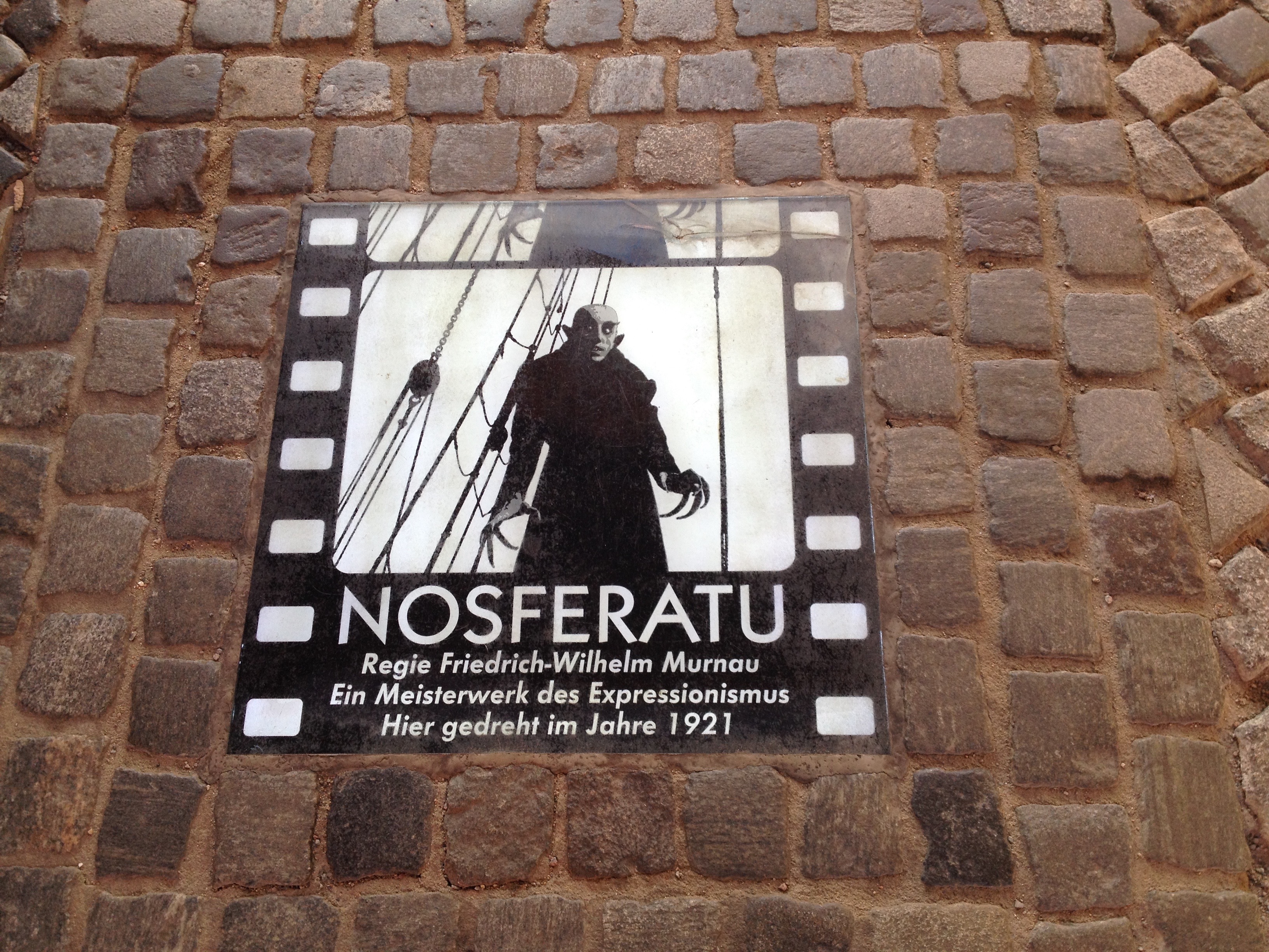 Nosferatu - Gamesforlanguage.com