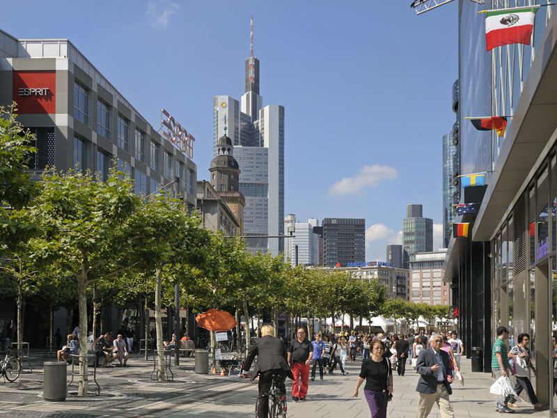 Die Zeil, famous shoping street