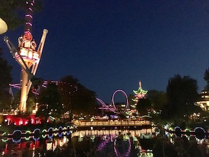 Tivoli at night - Gamesforlanguage.com